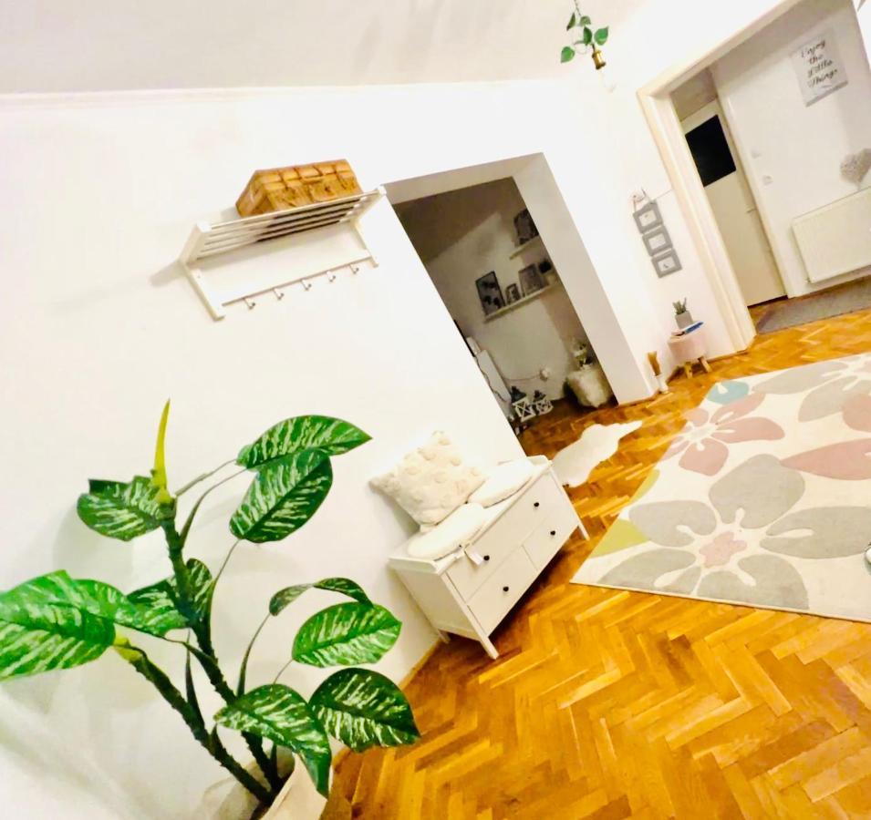 ألبا يوليا Caroline Residence المظهر الخارجي الصورة